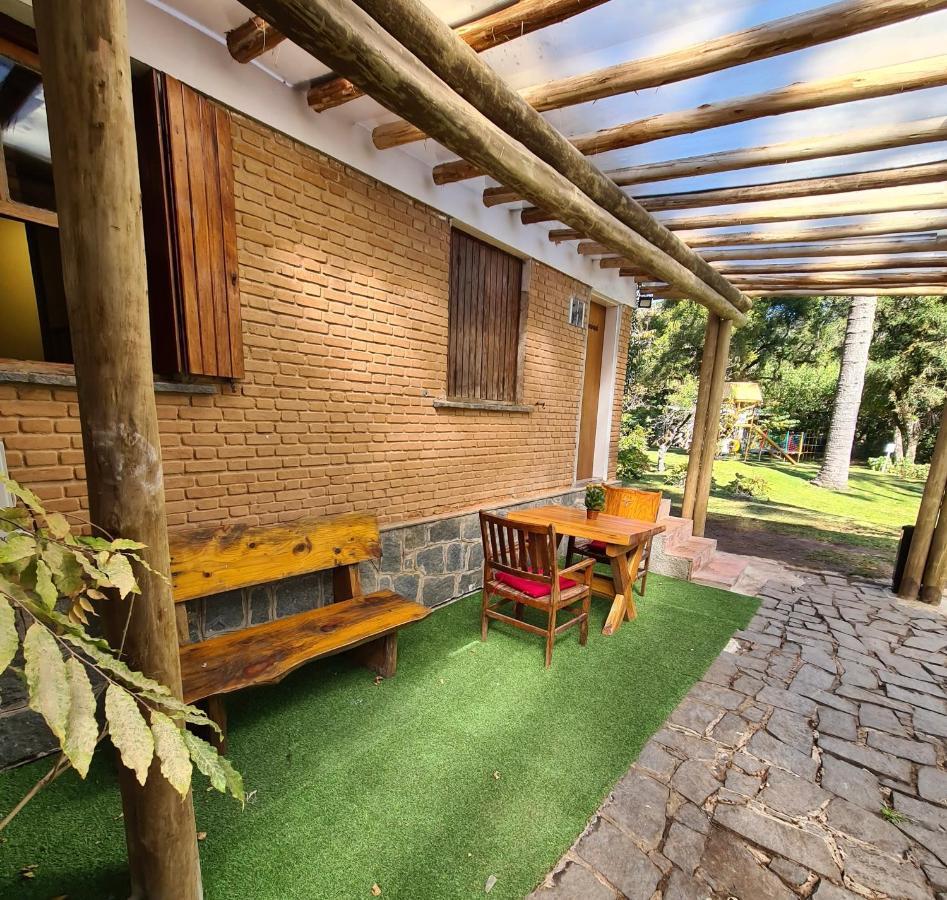 Emporio Reserva Da Serra - Opcoes De Chales E Hidromassagem Кампус-ду-Жордау Экстерьер фото